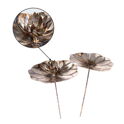 Metal Lily Pad Garden Stakes